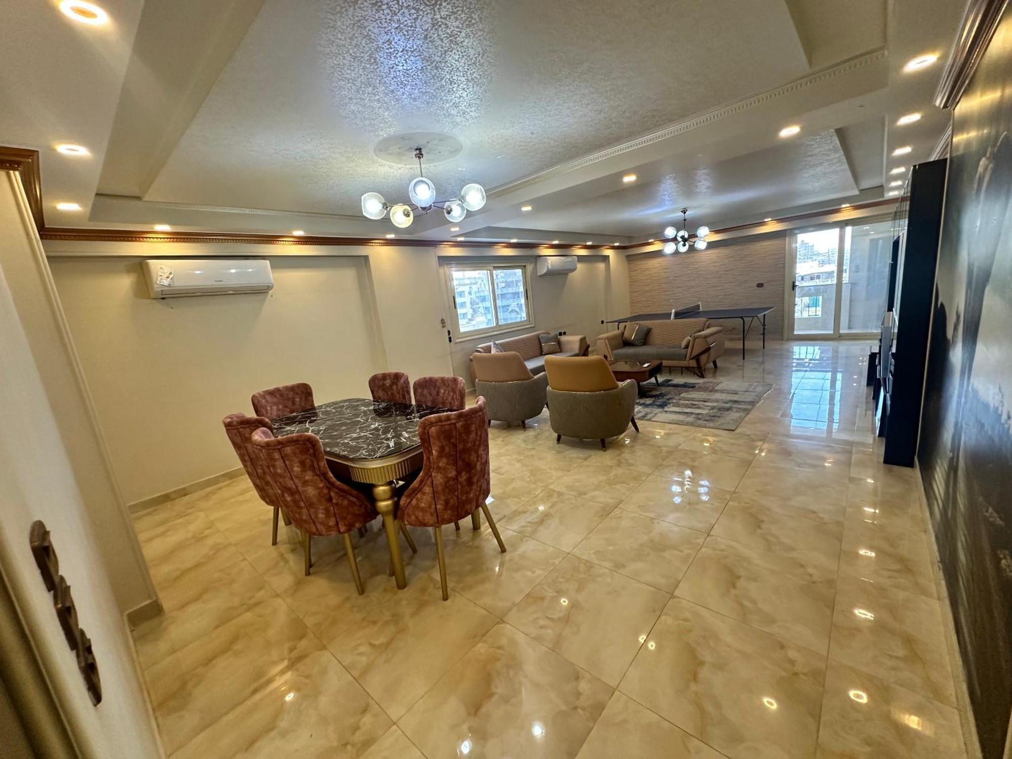 King Palace Homestay Cairo